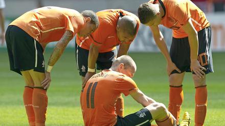 Bangen um Robben: Der Bayern-Star hat sich im letzten Testspiel verletzt und droht nun für das Turnier in Südafrika auszufallen.