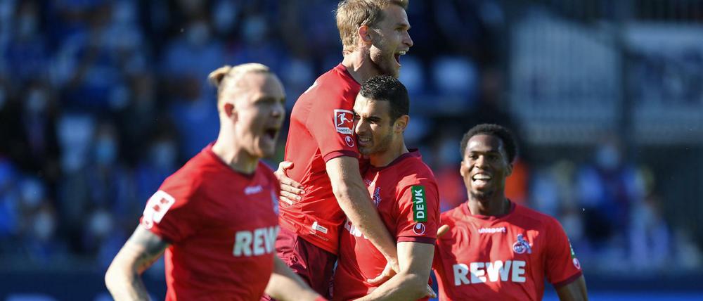 Der 1. FC Köln bleibt Erstligist.