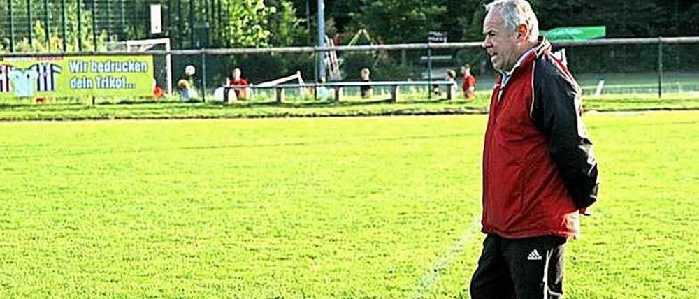 VfB-Trainer Jörg Schmidt.