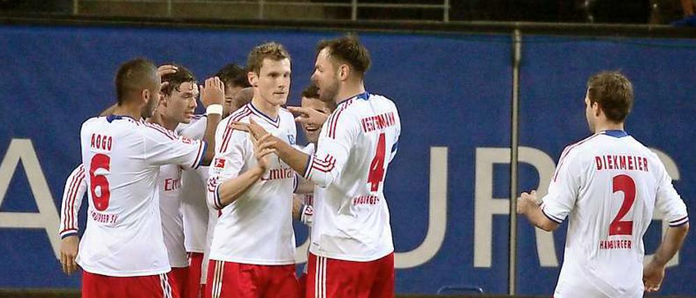 Lange haben die Spieler des HSV auf einen Heimerfolg warten müssen, doch gegen Hoffenheim gelang nach acht Monaten endlich wieder ein Heimsieg.
