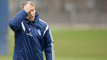 Unangenehm: HSV-Manager Peter Knäbel wurden brisante Unterlagen geklaut.