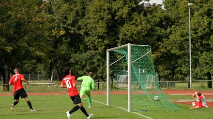 BSV Hürtürkel trifft im 5-0 Sieg gegen FSV Fortuna Pankow.