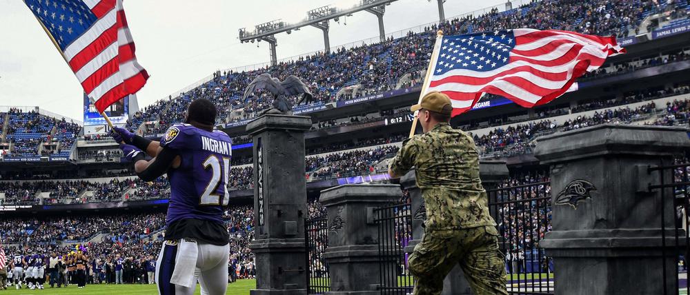Streit um die Fahne: Die Proteste in den USA haben auch die NFL erreicht.