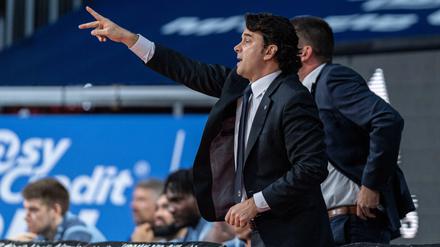 Der Dirigent: Associate Headcoach Israel Gonzalez bekommt bei Alba Berlin noch mehr Verantwortung.