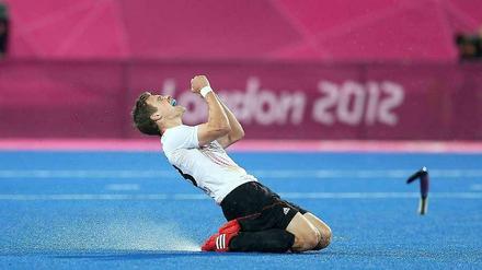 Da war noch alles im Lot: Oliver Korn bejubelt den Olympiasieg mit dem Deutschen Hockey-Team 2012 in London.
