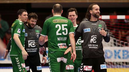 Allen Grund zum Jubeln. Die Füchse Berlin starteten erfolgreich in den EHF-Pokal, dessen Finalturnier bekanntlich in Berlin ausgetragen wird. 
