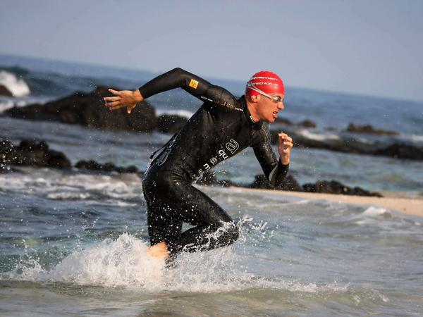 Den Hals immer fett eingeschmiert: Triathlon-Profi Markus Thomschke hat viele Tipps gegen Reibungsverluste.