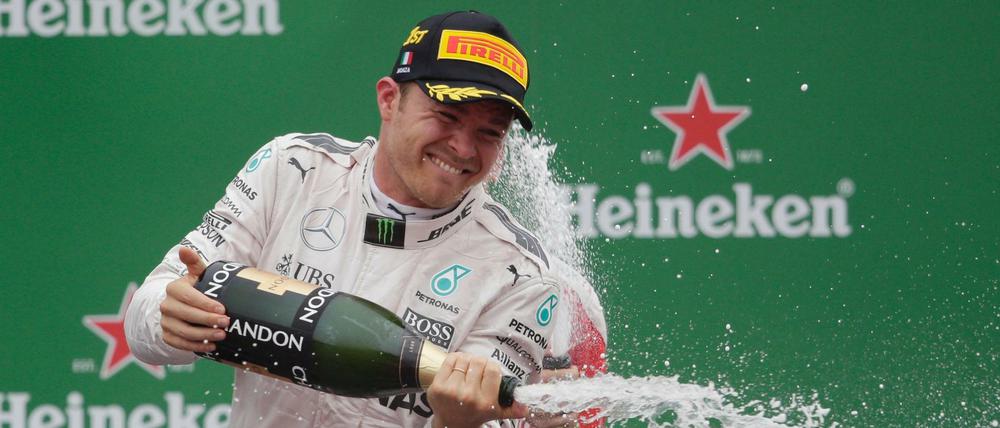 Nico Rosberg feiert den Sieg von Monza. 