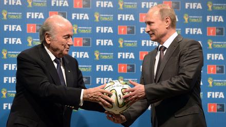 Gute Freunde: Joseph Blatter (li.) und Wladimir Putin.