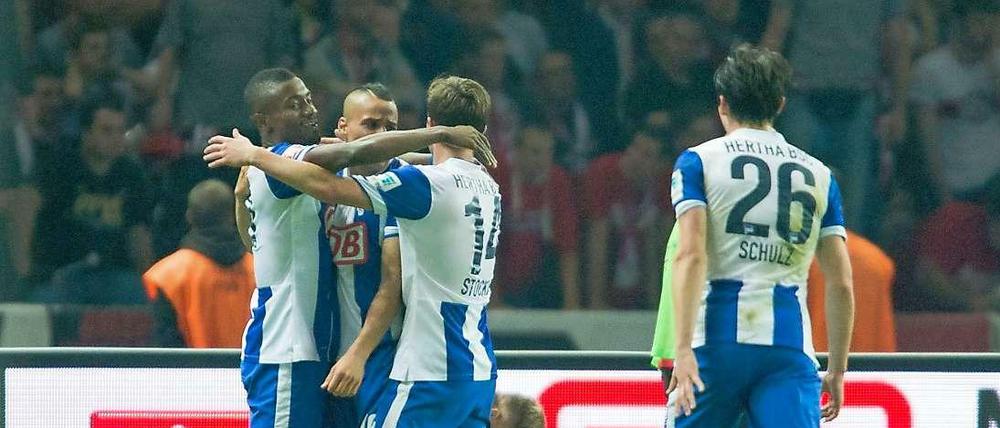Matchwinner: Salomon Kalou (l.) traf zweimal, Hertha feierte den 2. Heimsieg in Folge. 
