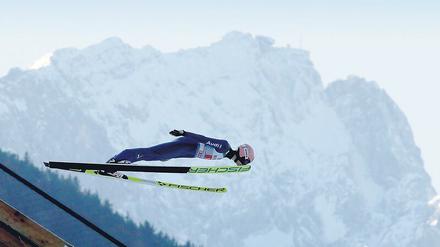 Schöne Aussicht: Karl Geiger macht den deutschen Skisprungfans derzeit richtig Spaß.