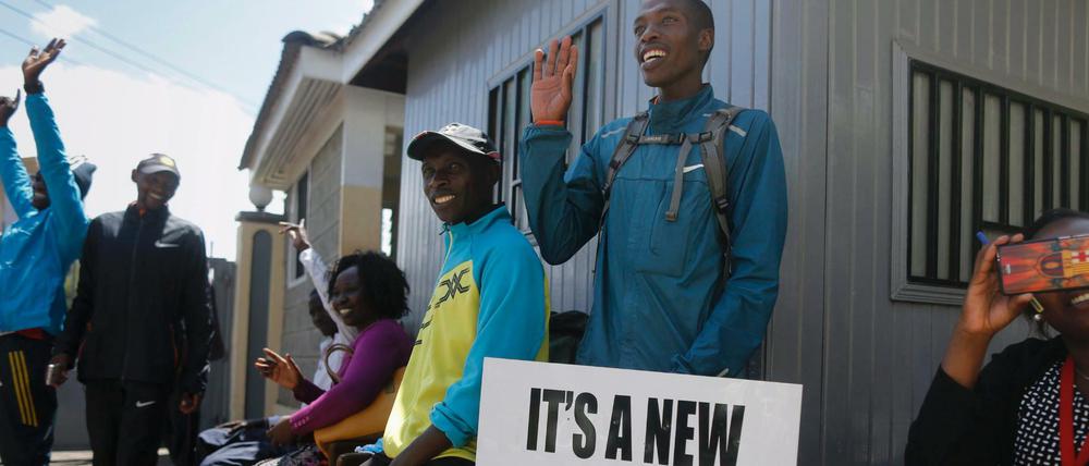 Kenianische Leichtathleten demonstrieren in Nairobi.