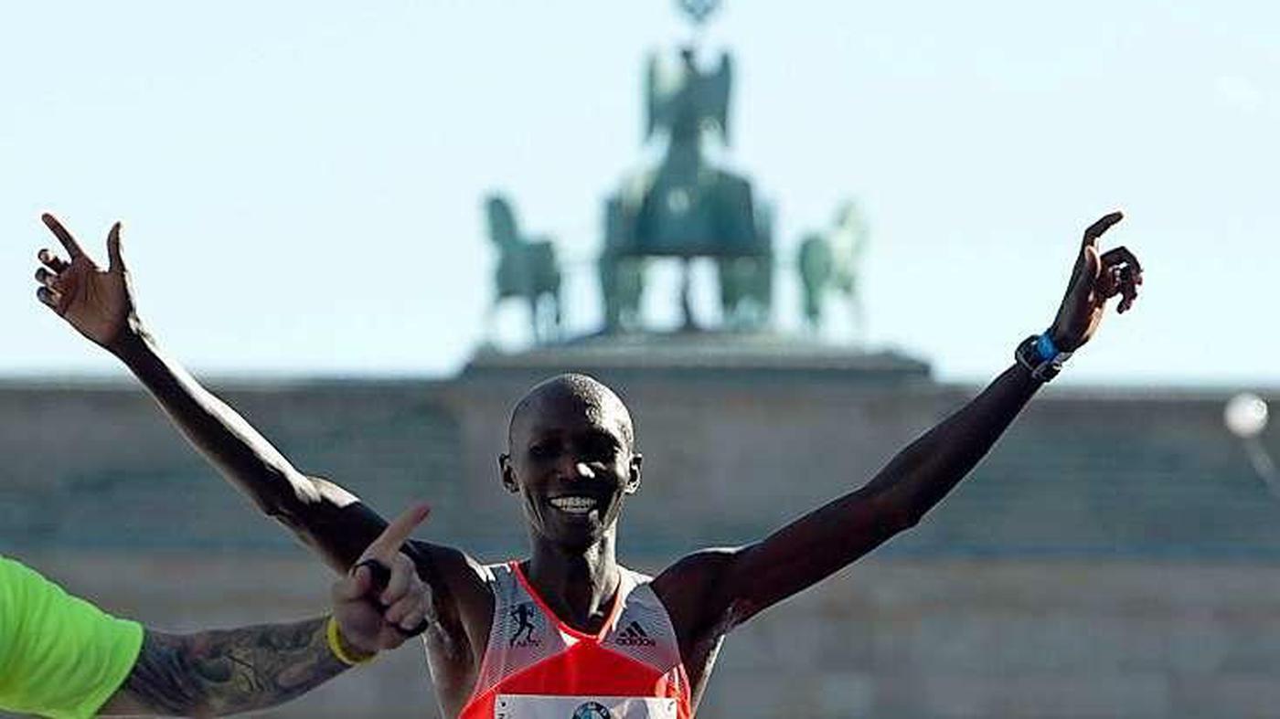 Kenianer Wilson Kipsang Kiprotich läuft neuen MarathonWeltrekord in Berlin