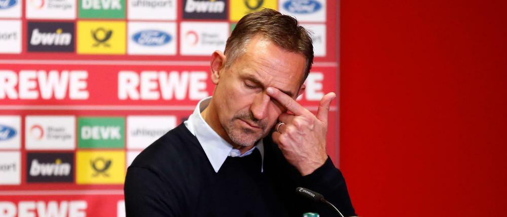 Wirkte müde. Trainer Achim Beierlorzer auf der Pressekonferenz nach dem Spiel gegen Hoffenheim.