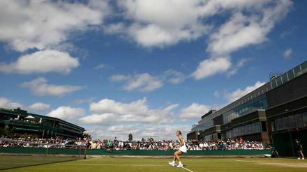 Schönes Wetter, schönes Spiel: Sabine Lisicki setzte ihren Siegeszug in Wimbledon in der dritten Runde fort.