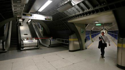 Ungewöhnlich leer ist die U-Bahn Station am London Bridge. 