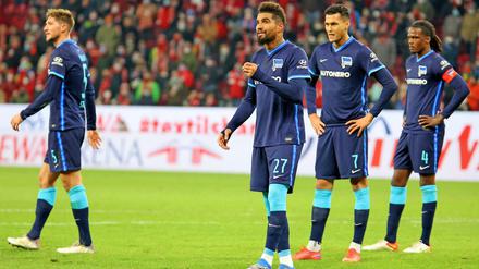Zwischen Frustration und Ratlosigkeit. Die Spieler von Hertha BSC bei der Niederlage in Mainz.