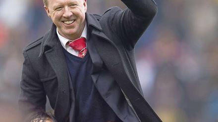 Steve McClaren in Jubelpose. Mit Twente Enschede wurde der Engländer vor ein paar Tagen Meister in den Niederlanden.