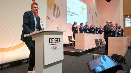 DOSB-Chef Thomas Weikert bei der Mitgliederversammlung in Frankfurt.