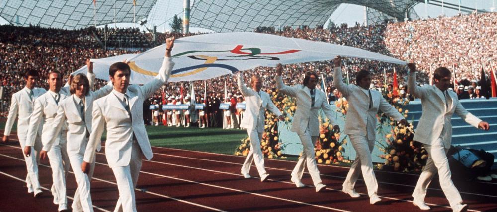 Leicht und luftig wollte sich Deutschland unter dem markanten Zeltdach des Olympiastadions 1972 in München der Welt präsentieren.