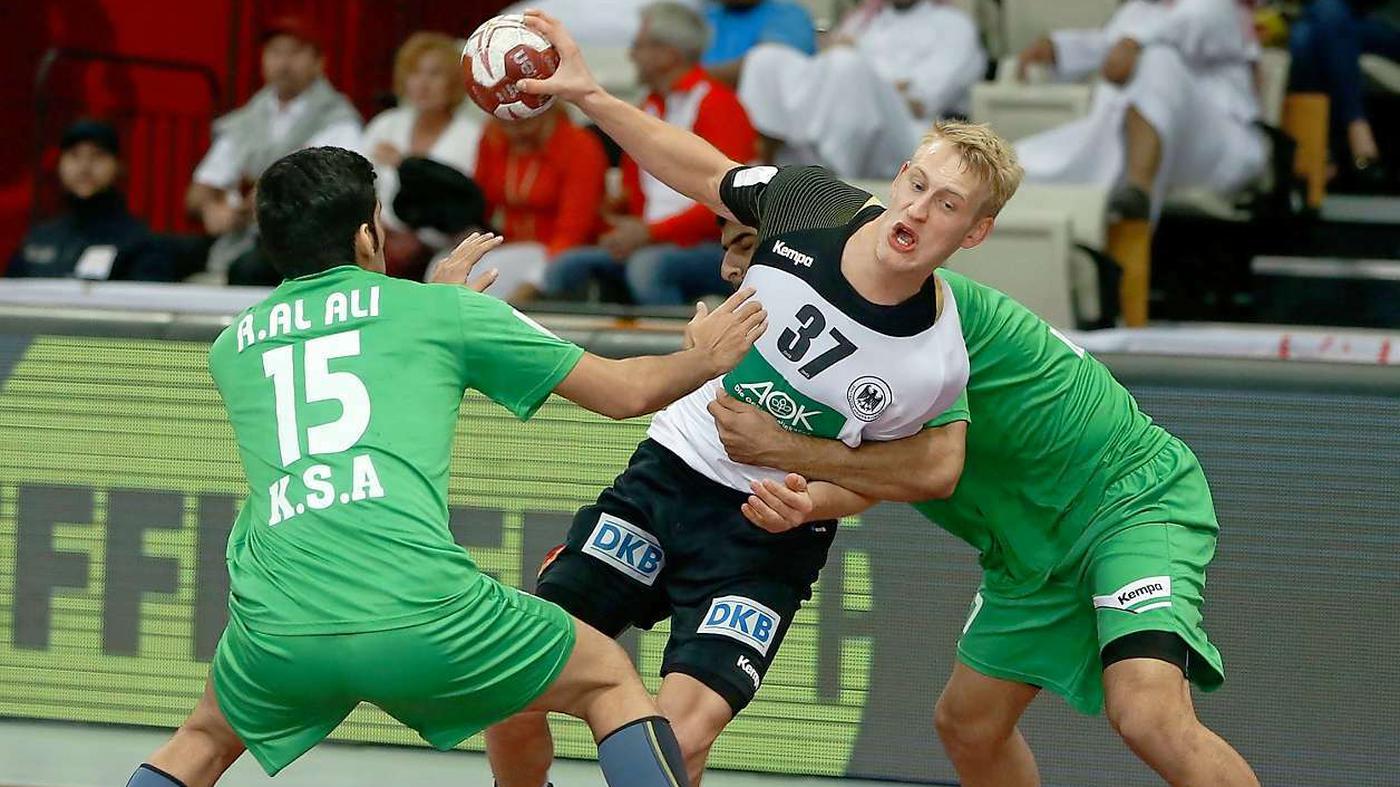 HandballWM in Katar Deutschland schlägt SaudiArabien und ist
