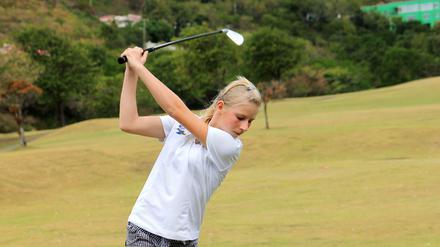 Die 12-jährige Lydia Volkmer gilt als eines der größten Golftalente in Wilkendorf.