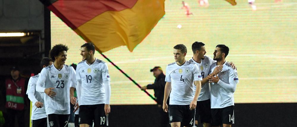 Weltrekord geknackt. Die deutschen Spieler jubeln beim 5:1 gegen Aserbaidschan.