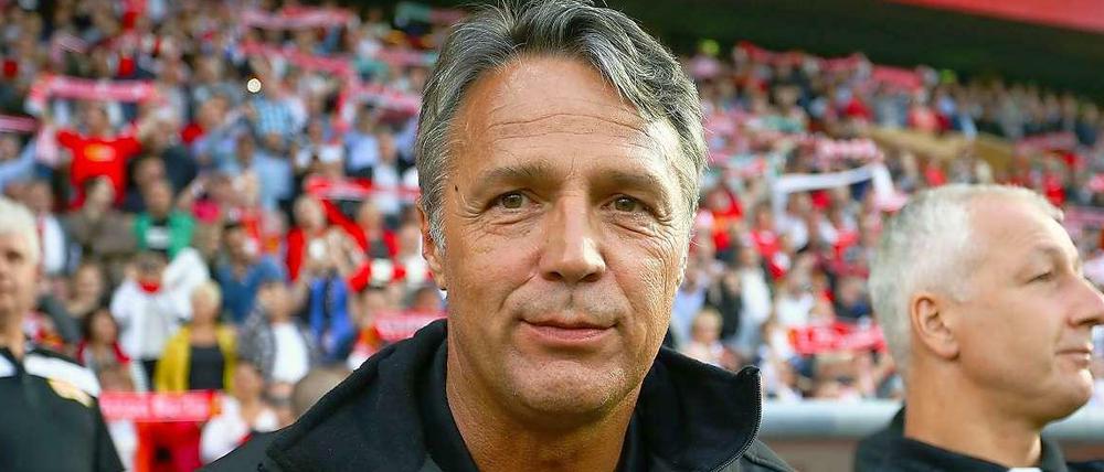 Union-Trainer Uwe Neuhaus will die Auswahl der ersten Elf in der kommenden Saison mehr vom Gegner abhängig machen.