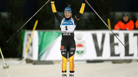 Auf Wiedersehen. Magdalena Neuner hat sich beim Biathlon auf Schalke endgültig von von ihrem Sportlerleben verabschiedet.