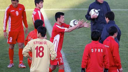 Die Mannschaft aus Nordkorea will die Sensation gegen Brasilien schaffen.