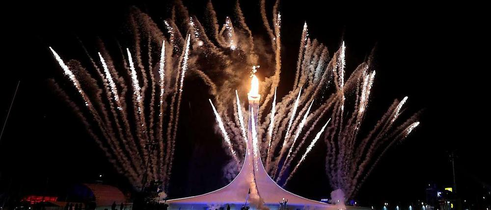 Es brennt: das olympische Feuer von Sotschi 2014.