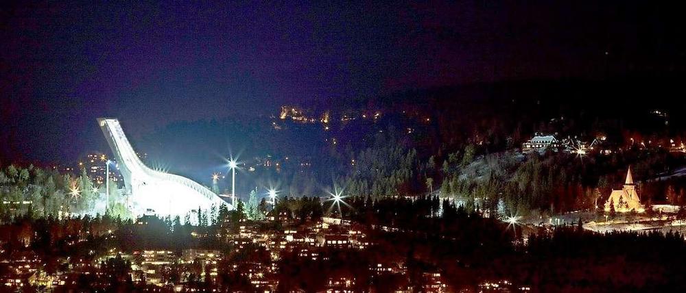 Wird hier bald olympisch gesprungen? Die Holmenkollen Skisprung Arena in Oslo.