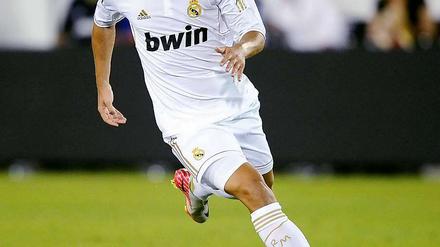 Mesut Özil ist einer von zwei aktuellen deutschen Nationalspielern bei Real Madrid.