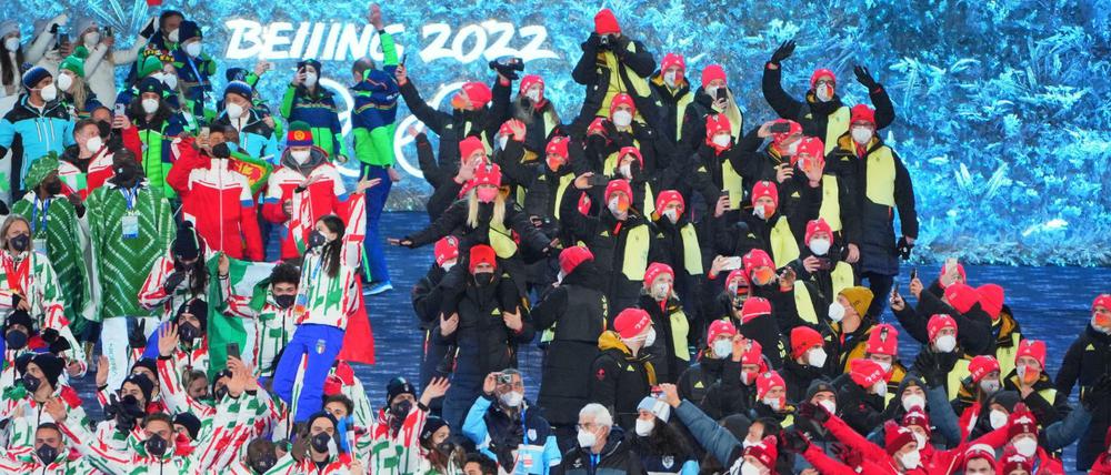 Partystimmung bei der Abschlussfeier der Olympischen Winterspiele in Peking.