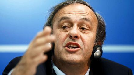 "Herr Sarkozy hat mich aber nie gebeten, Katar meine Stimme zu geben", sagt Michel Platini.