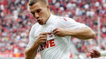 Sein Hez schlägt für den 1. FC Köln. Das hindert Lukas Podolski aber wohl nicht daran, den Klub im Sommer Richtung England zu verlassen.