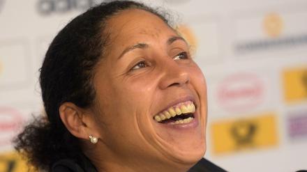 Bundestrainerin Steffi Jones will mit ihrer Mannschaft Europameister werden.