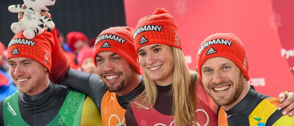 Johannes Ludwig, Tobias Wendl, Natalie Geisenberger und Tobias Arlt gewannen Gold im Rodeln.