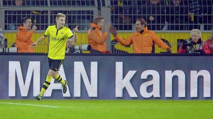 Nicht zu stoppen: Nationalspieler Marco Reus (l.) erzielte alle drei Tore für den BVB beim 3:0-Sieg gegen Eintracht Frankfurt.