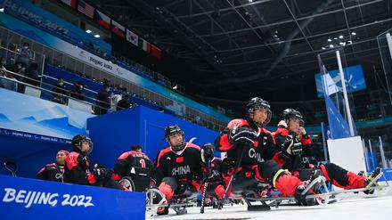 Unter russischer Führung. Das chinesische Eishockeyteam strebt nach einer Medaille.