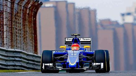 Im ersten freien Training vor dem Großen Preis von Bahrain landete Sauber-Pilot Felipe Nasr am Freitag auf dem achten Platz.