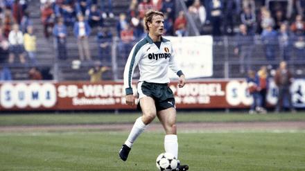 Lang hair. Thomas Schaaf kickt 1982 für den SV Werder. Am Sonntag ist der Trainer erstmals Gegner, mit Eintracht Frankfurt.