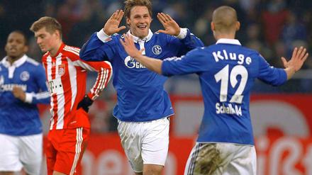 Schalke feiert, Schockstarre bei den Bayern.