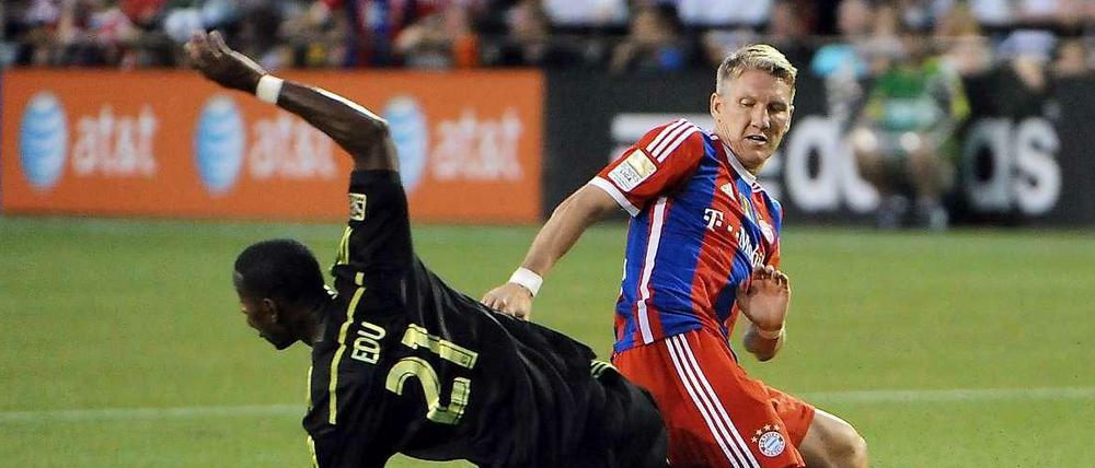Bastian Schweinsteiger musste bei seiner Rückkehr aus dem WM-Urlaub verletzungsbedingt ausgewechselt werden.
