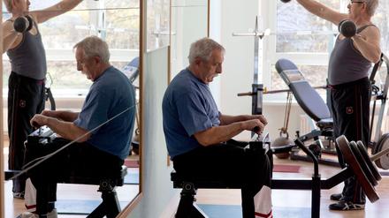 Senioren beim Fitnesstraining. Fast 20 Prozent der Deutschen sind 65 Jahre und älter.