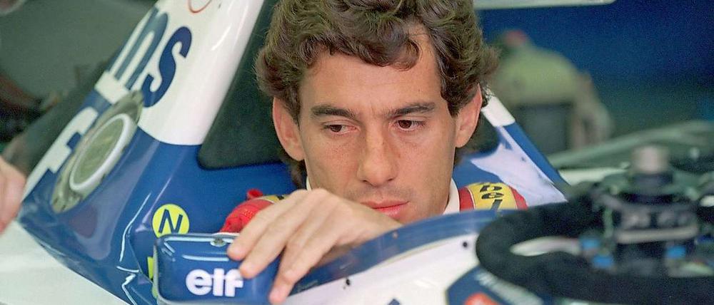 Ayrton Senna kurz vor dem Start zu seinem letzten Grand Prix am 1. Mai 1994 in Imola.