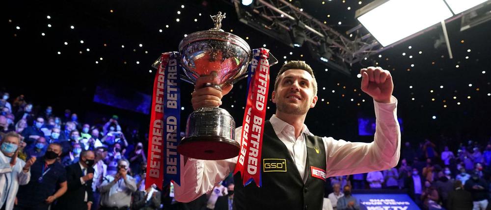 Mark Selby triumphiert bei der Snooker-WM in Sheffield . 