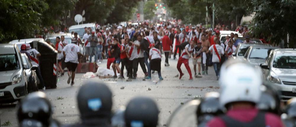 Trotz eines großen Polizeiaufgebots kam es in Buenos Aires zu gewalttätigen Ausschreitungen. 