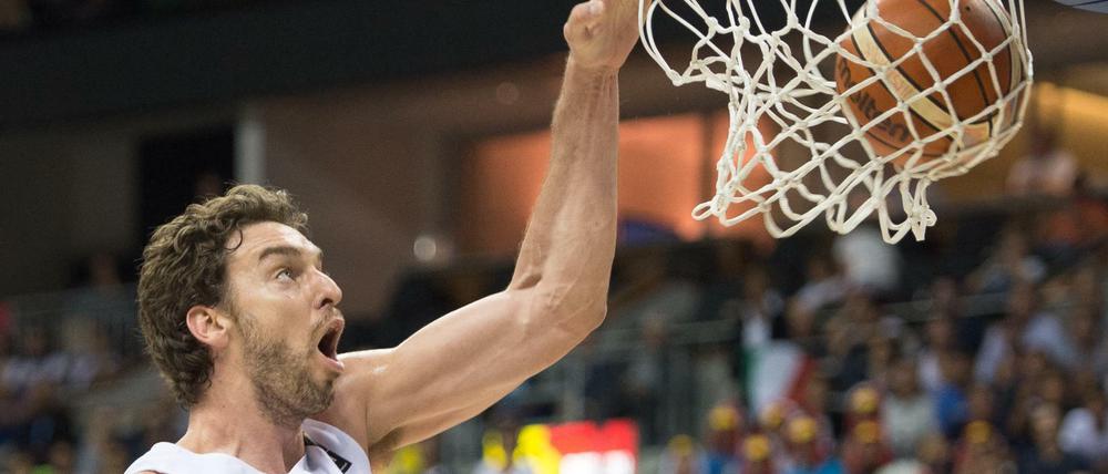 Pau Gasol erzielte im Viertelfinale der Basketball-EM gegen Polen trotz Beinverletzung 30 Punkte für Spanien.