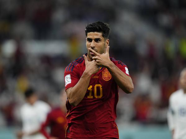 Spain's Marco Asensio calculates how many points against Germany are enough to advance.